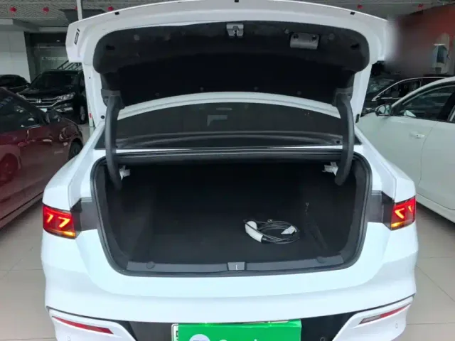 BYD Qin PLUS — Фото автомобиля 18