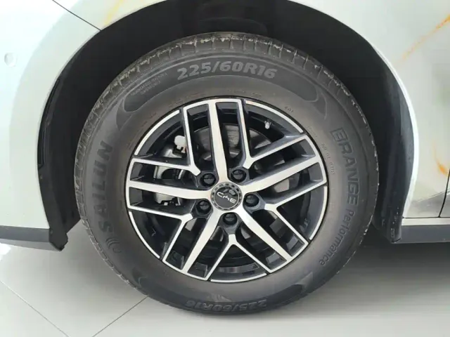 BYD Seal 05 DM-i — Фото автомобиля 22