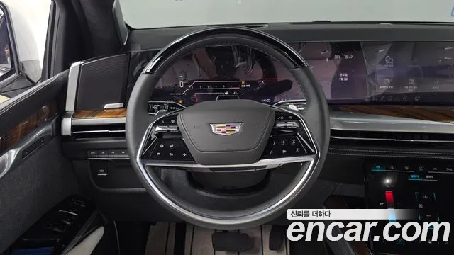 Cadillac Escalade Generation 5 — Фото автомобиля 13