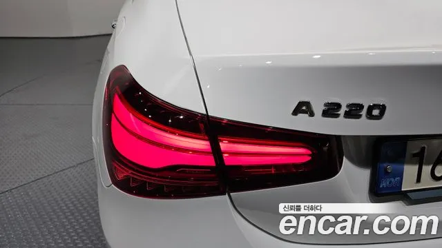 Mercedes-Benz A-Class — Фото автомобиля 23