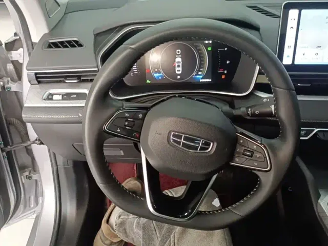 Geely Xingrui — Фото автомобиля 10