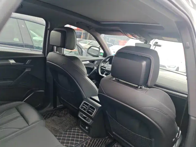 Audi Q5L — Фото автомобиля 17