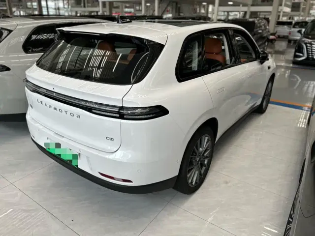 Leapmotor C10 — Фото автомобиля 20