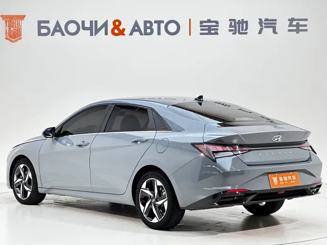 Hyundai Elantra — Фото автомобиля 4