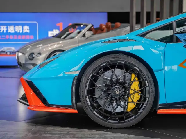 Lamborghini Huracan — Фото автомобиля 24