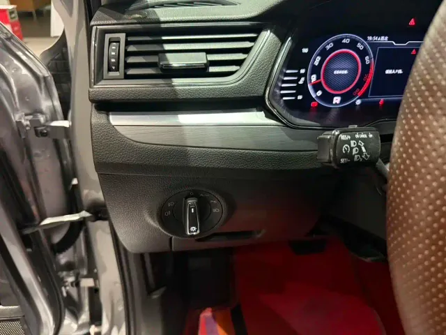 Skoda Superb — Фото автомобиля 11