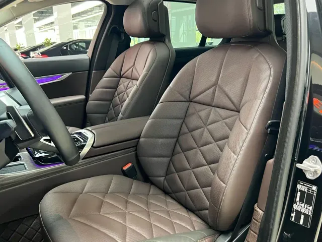 BMW 7 Series — Фото автомобиля 9