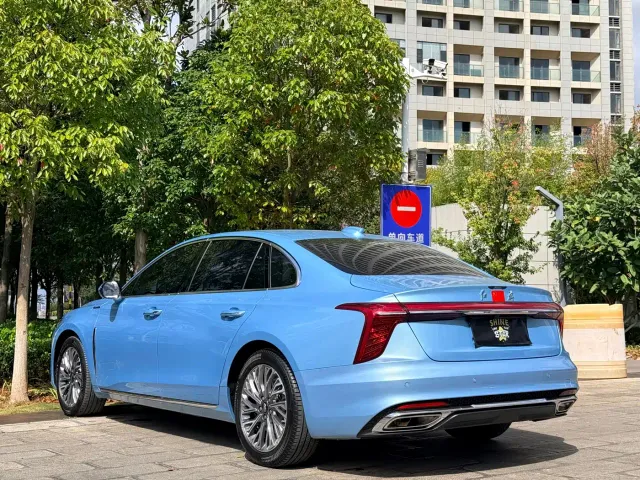Hongqi H5 — Фото автомобиля 6