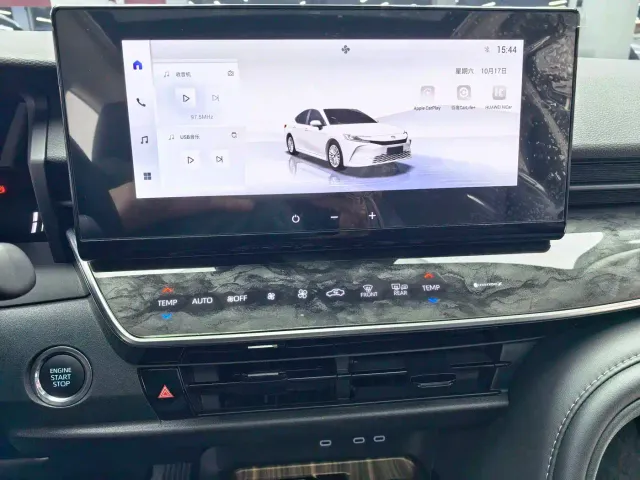 Toyota Camry — Фото автомобиля 10