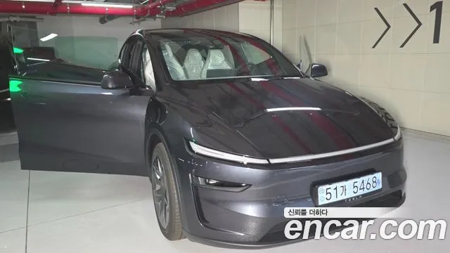 Фотография автомобиля — Tesla Model Y