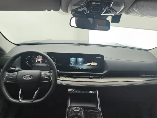 Ford Lingrui 2022 EcoBoost 170 Platinum — Фото автомобиля 12