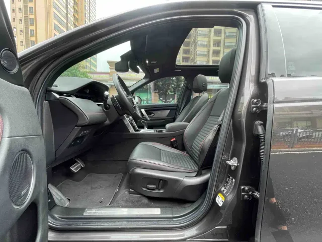 Land Rover Discovery Sport — Фото автомобиля 15