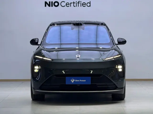 Nio ES8 — Фото автомобиля 2