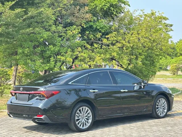 Toyota Avalon — Фото автомобиля 9