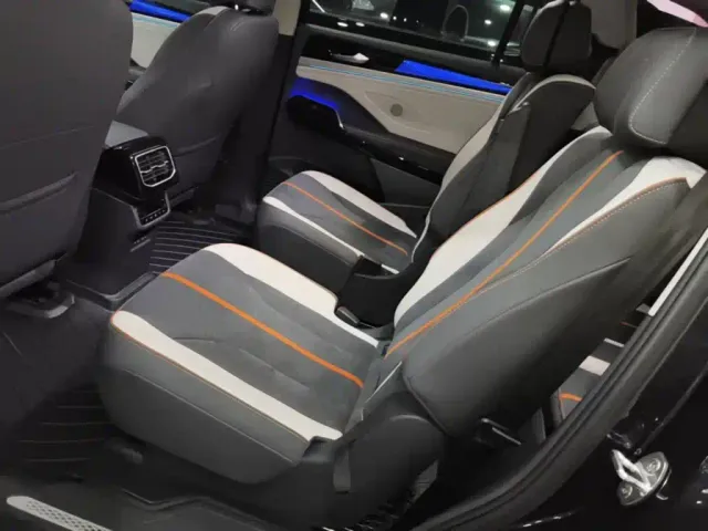 Volkswagen ID.6 CROZZ 2021 Facelift Long Range PRO — Фото автомобиля 16
