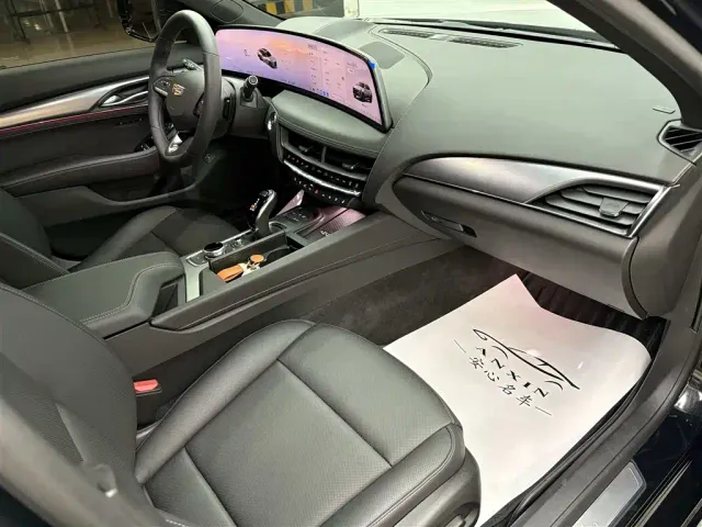Cadillac CT5 — Фото автомобиля 20