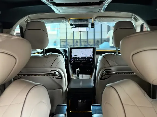Toyota Vellfire — Фото автомобиля 24