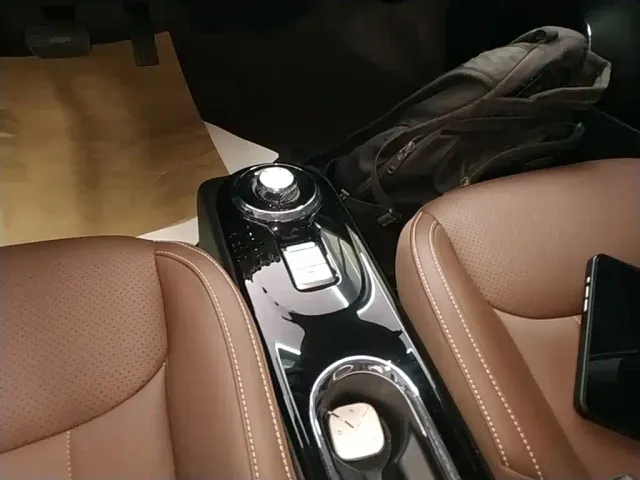 Wuling Bingo — Фото автомобиля 13