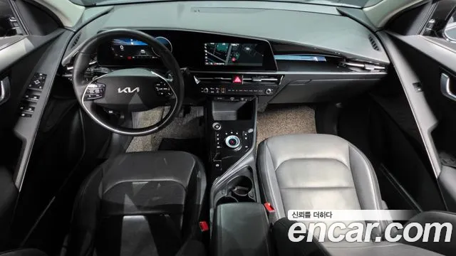 Kia Niro — Фото автомобиля 10