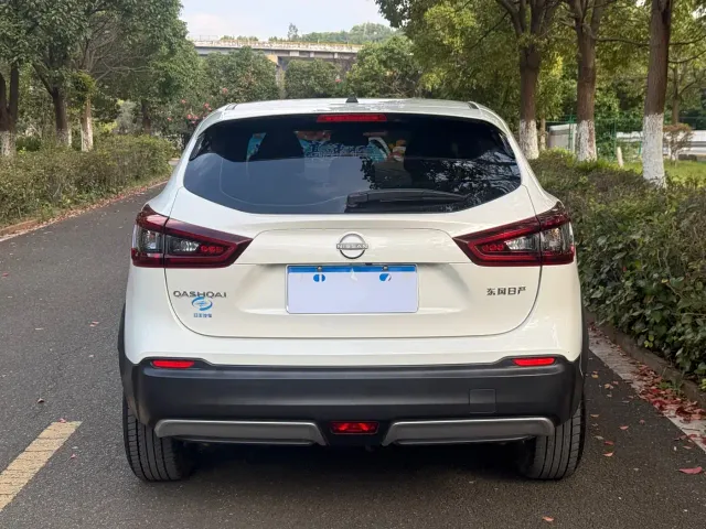 Nissan Qashqai — Фото автомобиля 4