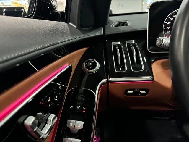 Mercedes-Benz S-Class — Фото автомобиля 21