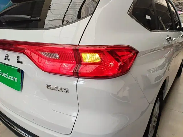 Haval M6 — Фото автомобиля 7