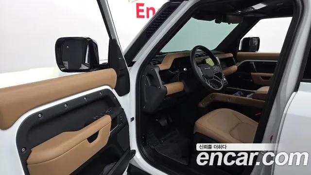 Land Rover Defender L663 — Фото автомобиля 10
