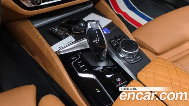 BMW 5-Series — Фото автомобиля 9