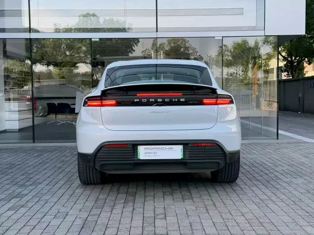 Porsche Macan EV — Фото автомобиля 4