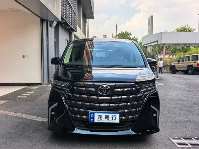 Toyota Alphard — Фото автомобиля 2