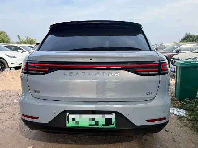 Leapmotor C11 — Фото автомобиля 8