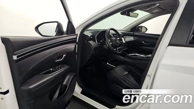 Hyundai Tucson Tucson (NX4) Бензин 1.6 турбо 2WD — Фото автомобиля 10