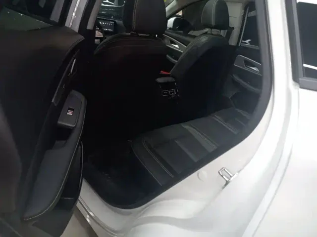 Forthing T5 Evo — Фото автомобиля 16