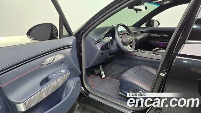 Genesis GV70 — Фото автомобиля 10