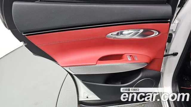 Genesis GV70 — Фото автомобиля 14
