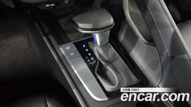 Hyundai Avante CN7 — Фото автомобиля 9
