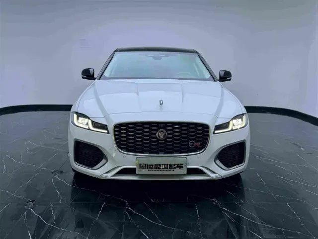 Jaguar XFL — Фото автомобиля 2