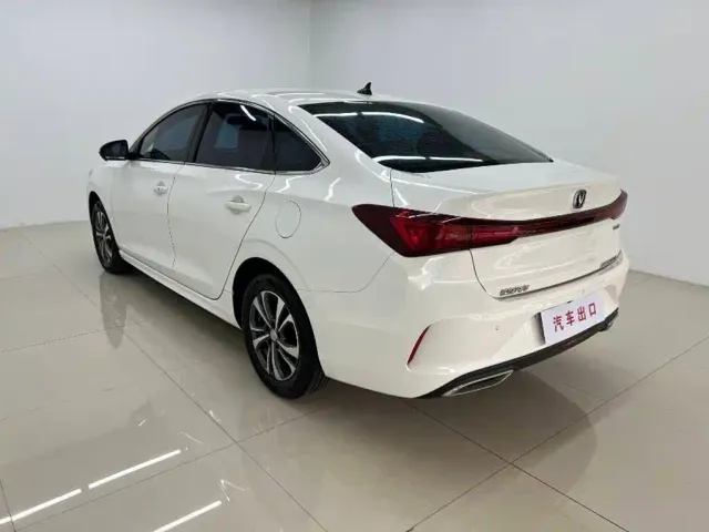 Changan Eado — Фото автомобиля 6
