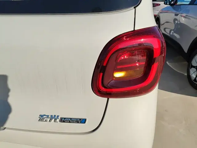 Wuling Hongguang Mini EV — Фото автомобиля 7