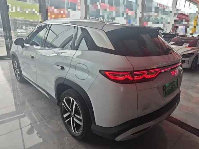 BYD Song L DM-i — Фото автомобиля 22