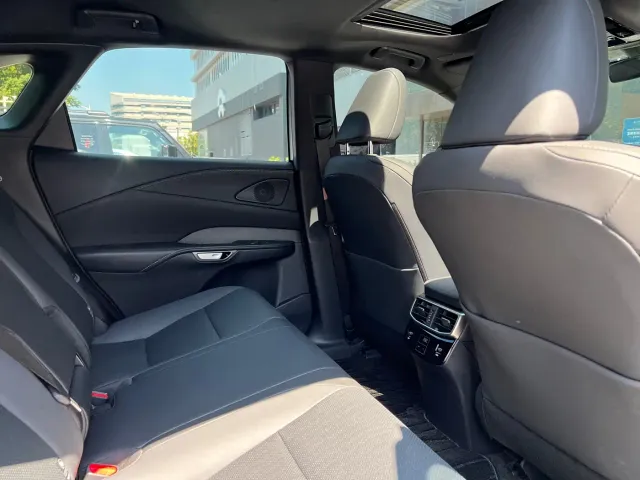 Lexus RX — Фото автомобиля 14