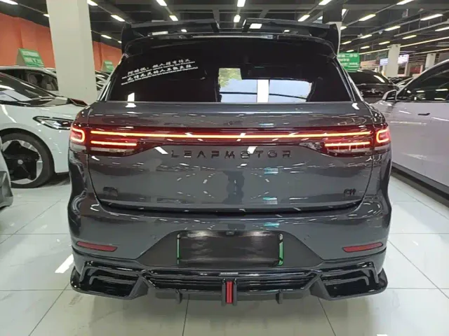 Leapmotor C11 — Фото автомобиля 5