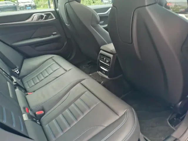 BMW i4 M50 — Фото автомобиля 17