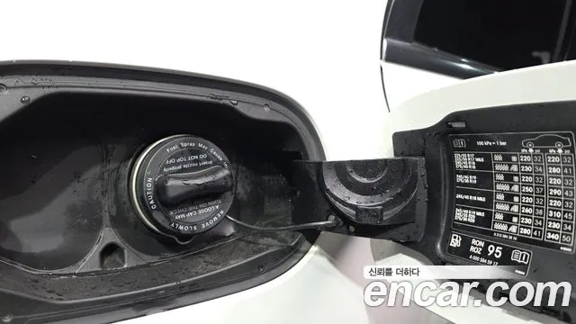 Mercedes-Benz E-Class — Фото автомобиля 26