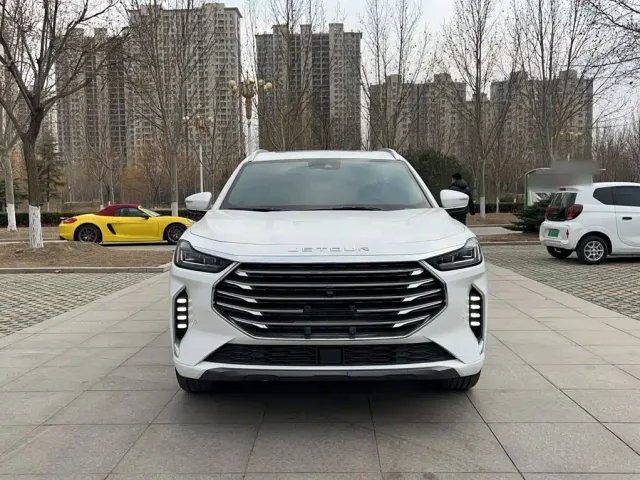 Jetour X70 — Фото автомобиля 2