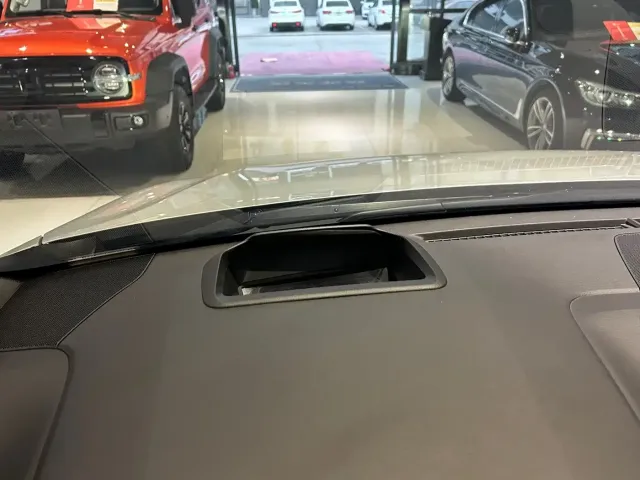 Toyota Granvia — Фото автомобиля 13