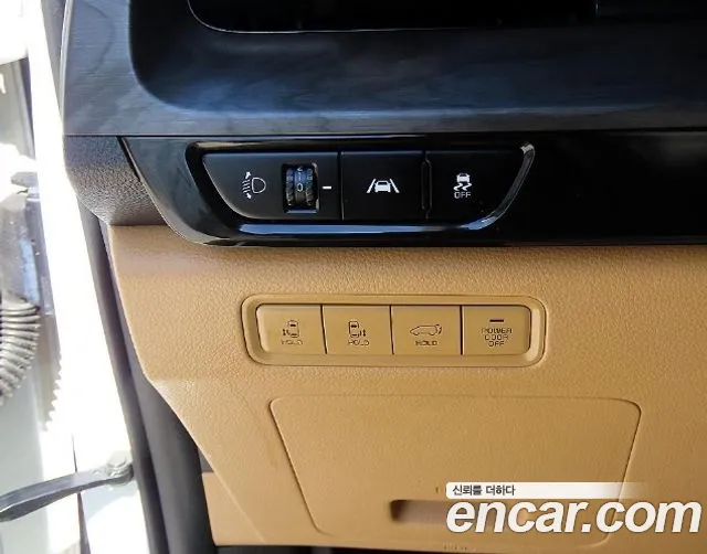 Kia Carnival Generation 4 — Фото автомобиля 15