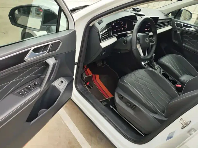 Volkswagen Tiguan L — Фото автомобиля 15