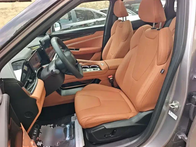 Geely Boyue — Фото автомобиля 14
