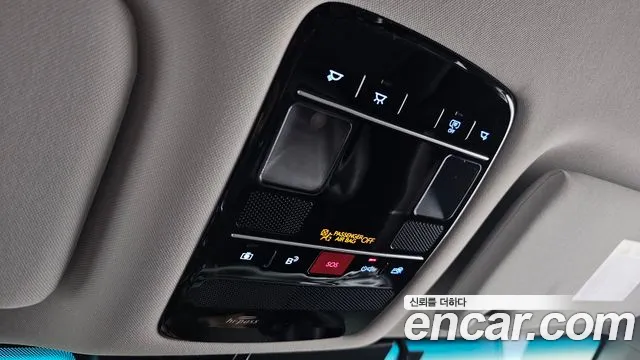 Hyundai Grandeur Grandeur (GN7) 2.5 Бензин 2WD — Фото автомобиля 16